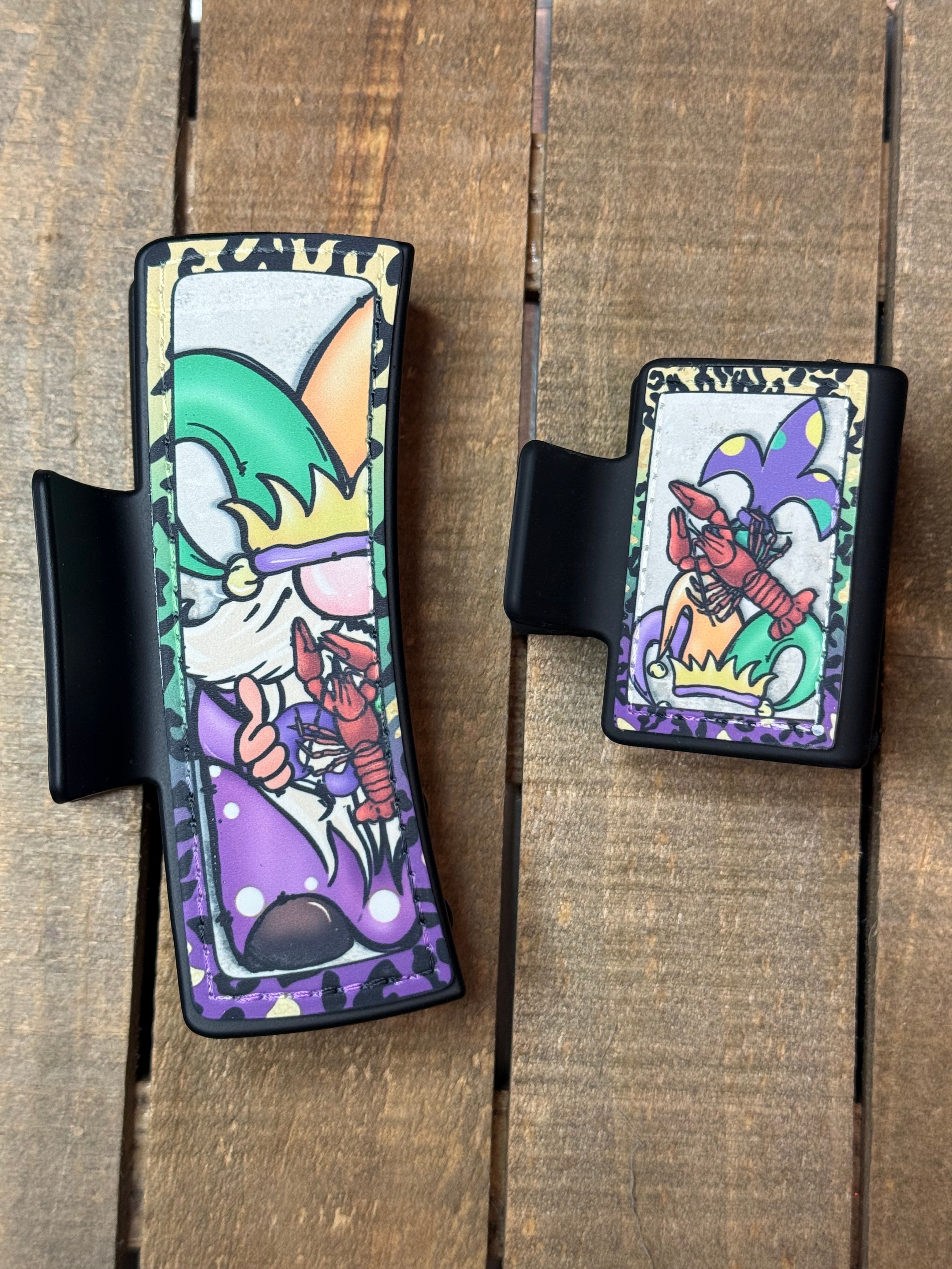 Mardi Gras Gnome Hair Claw Clip – St. Patrick’s Green & Purple Festival Hair Accessory