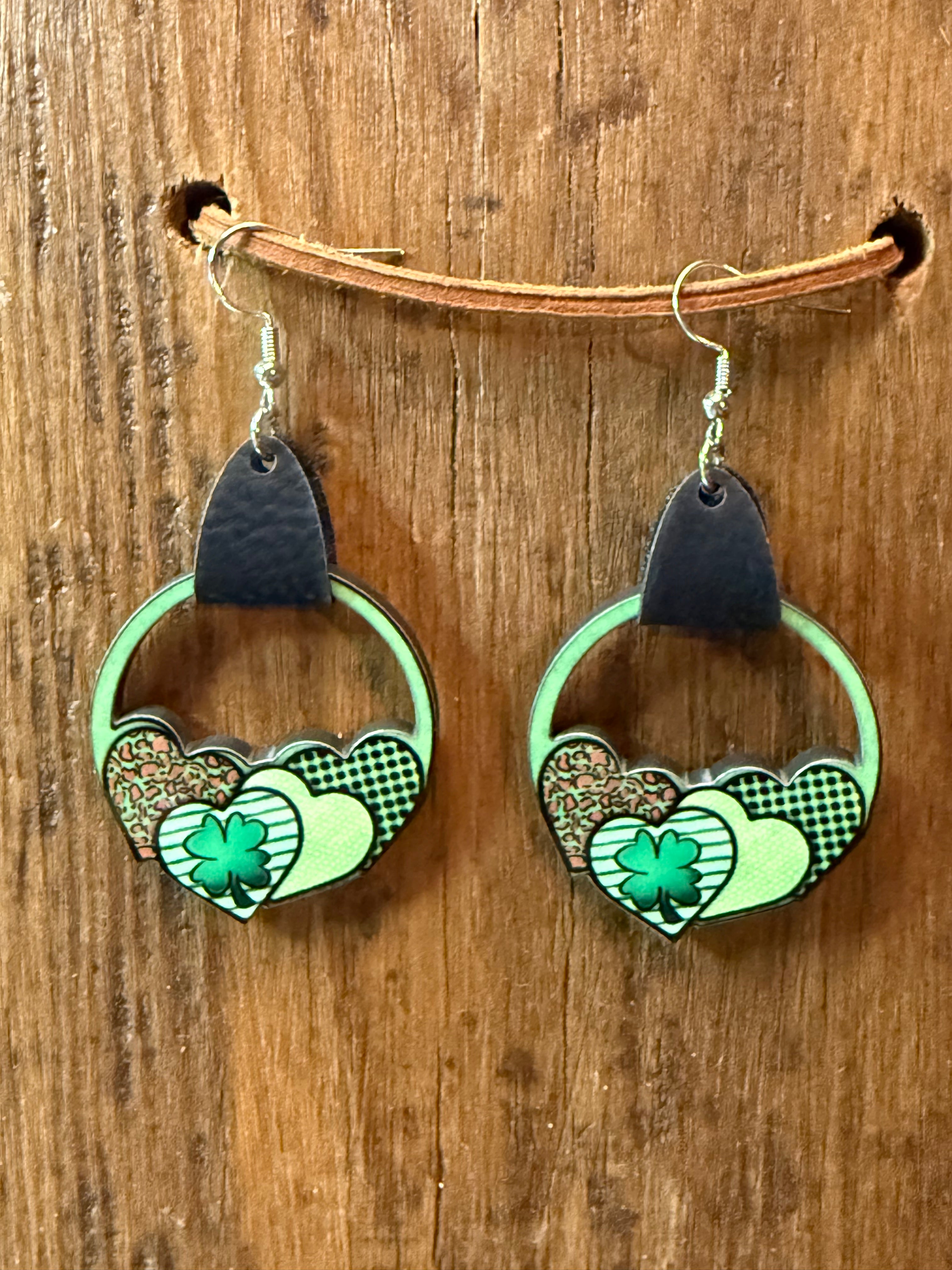 Shamrock Heart Wood Earrings with Faux Leather Strap – Nickel-Free | St. Patrick’s Day Earrings
