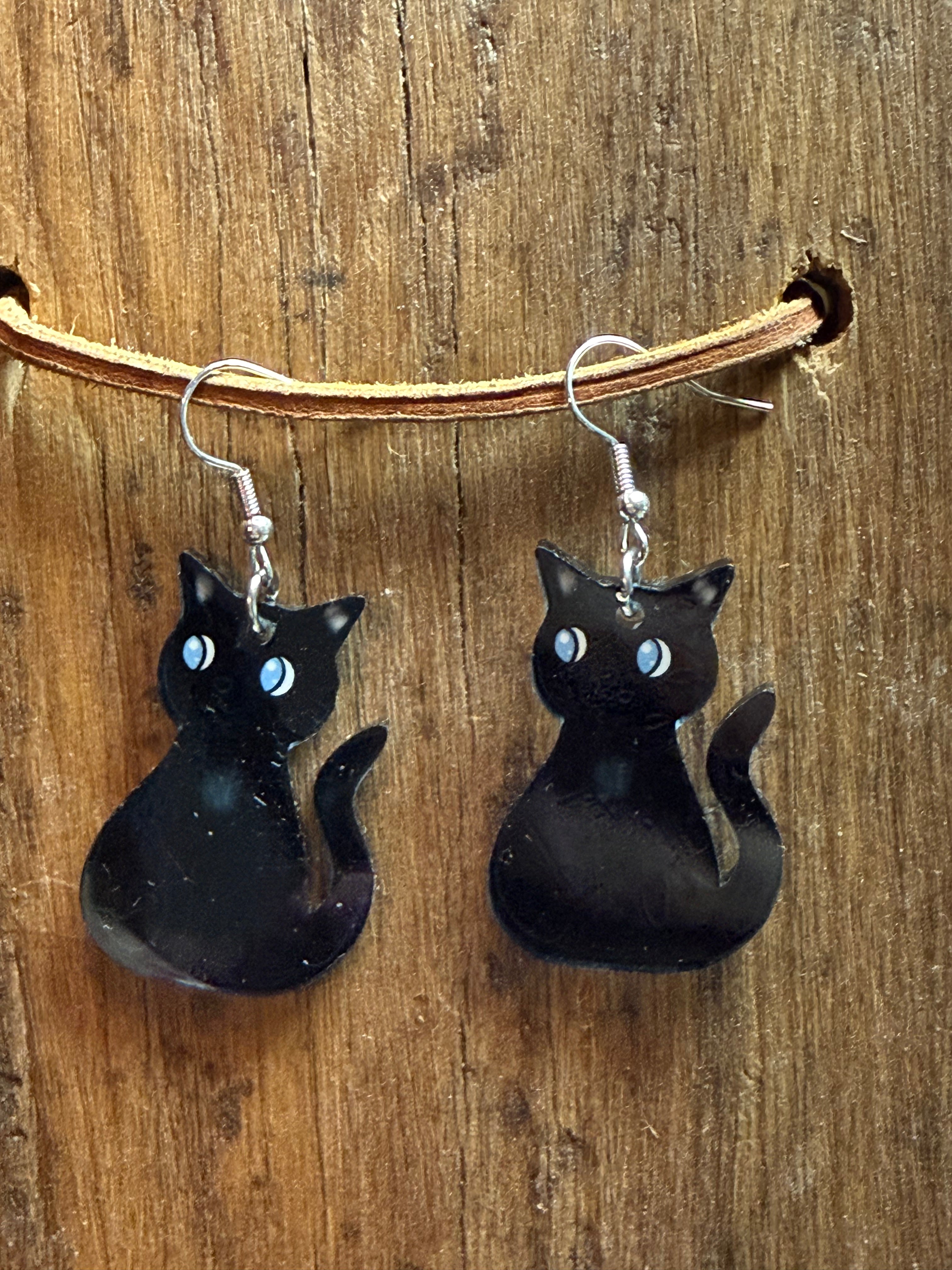 Halloween Black Cat Acrylic Dangle Earrings – Spooky Cute Cat Earrings with Nickel-Free Hooks