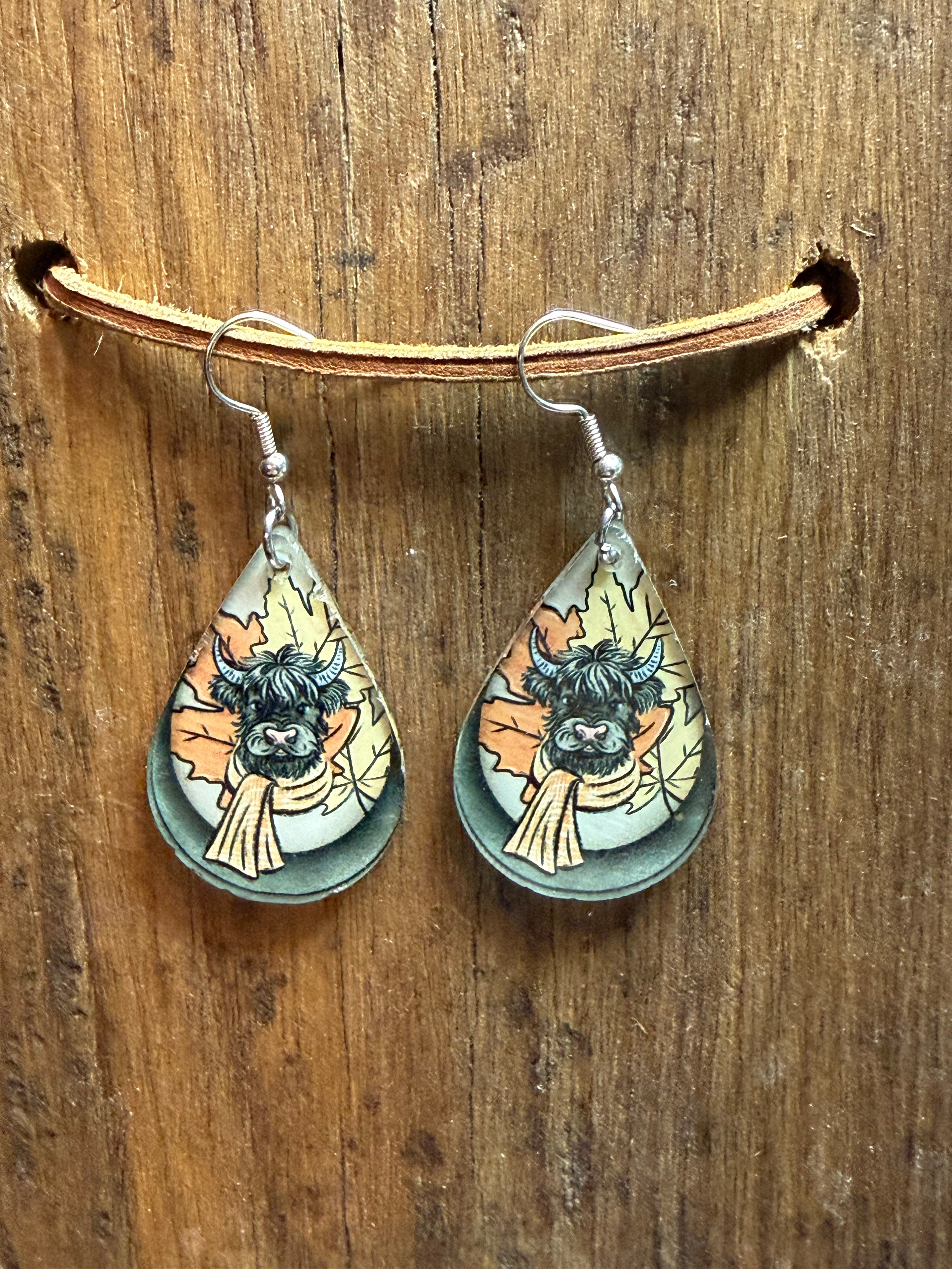 Fall Highland Cow Acrylic Earrings – Nickel Free Hooks – Autumn Farmhouse Teardrop Dangles