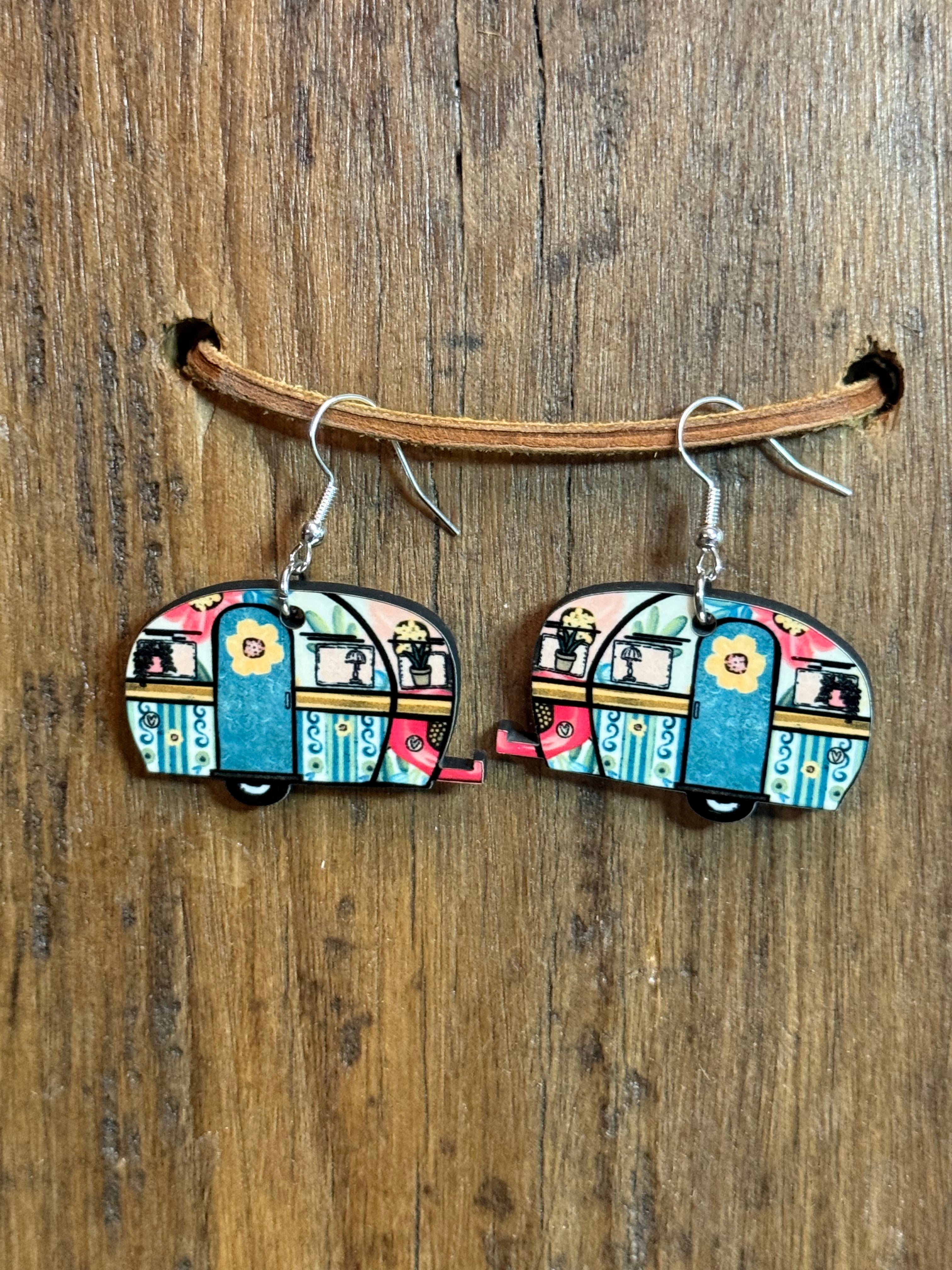 Vintage Camper Wood Earrings – Colorful Retro Trailer Dangle Earrings – Nickel Free Hooks